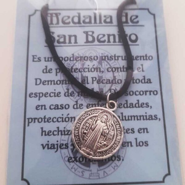 Colgante medalla San Benito