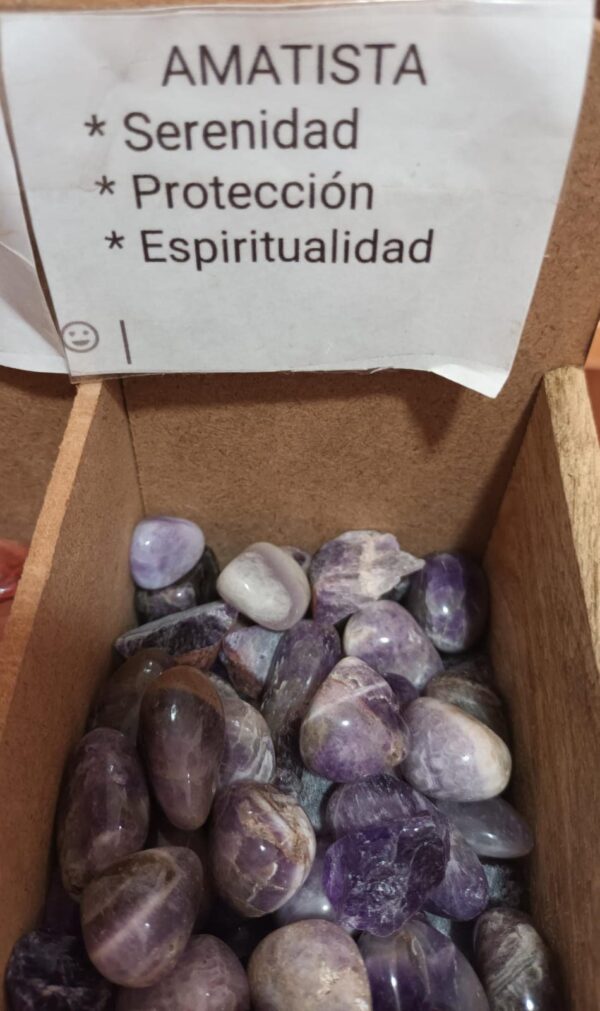 Piedras pequeñas. 1 unidad amatista