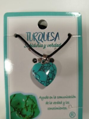 Colgante de turquesa en forma de corazón para comunicación y protección emocional