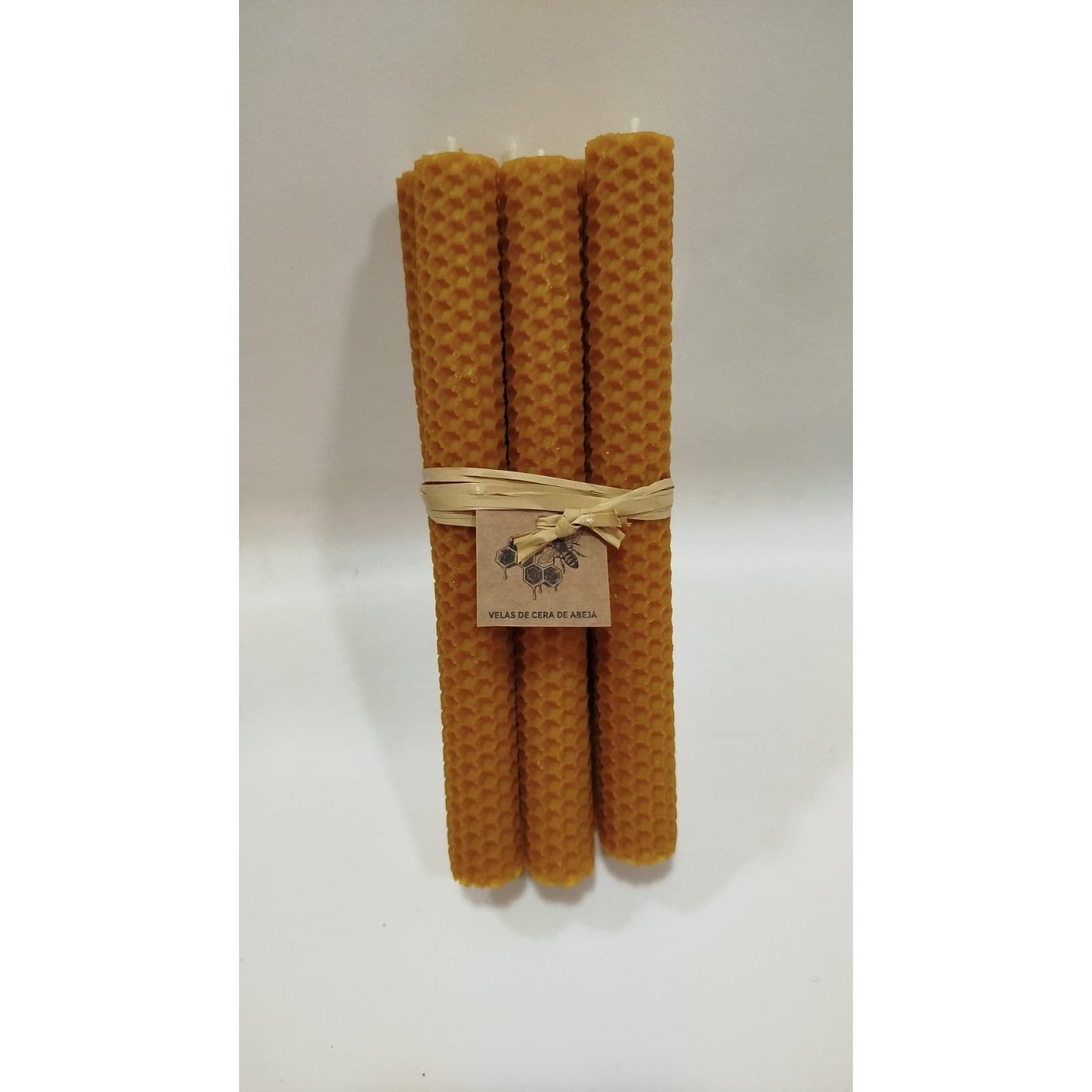 Pack de 6 velas de miel naturales de abejas de 20cm por 2 de diámetro